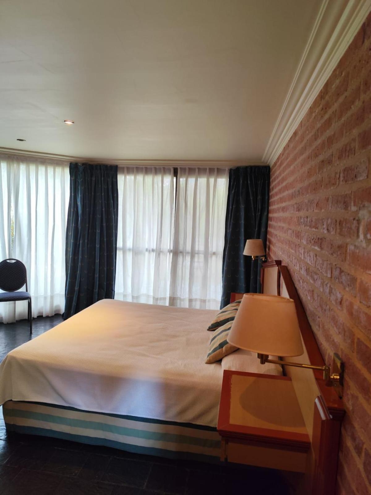 Hotel Del Dique 카브라 코랄 외부 사진