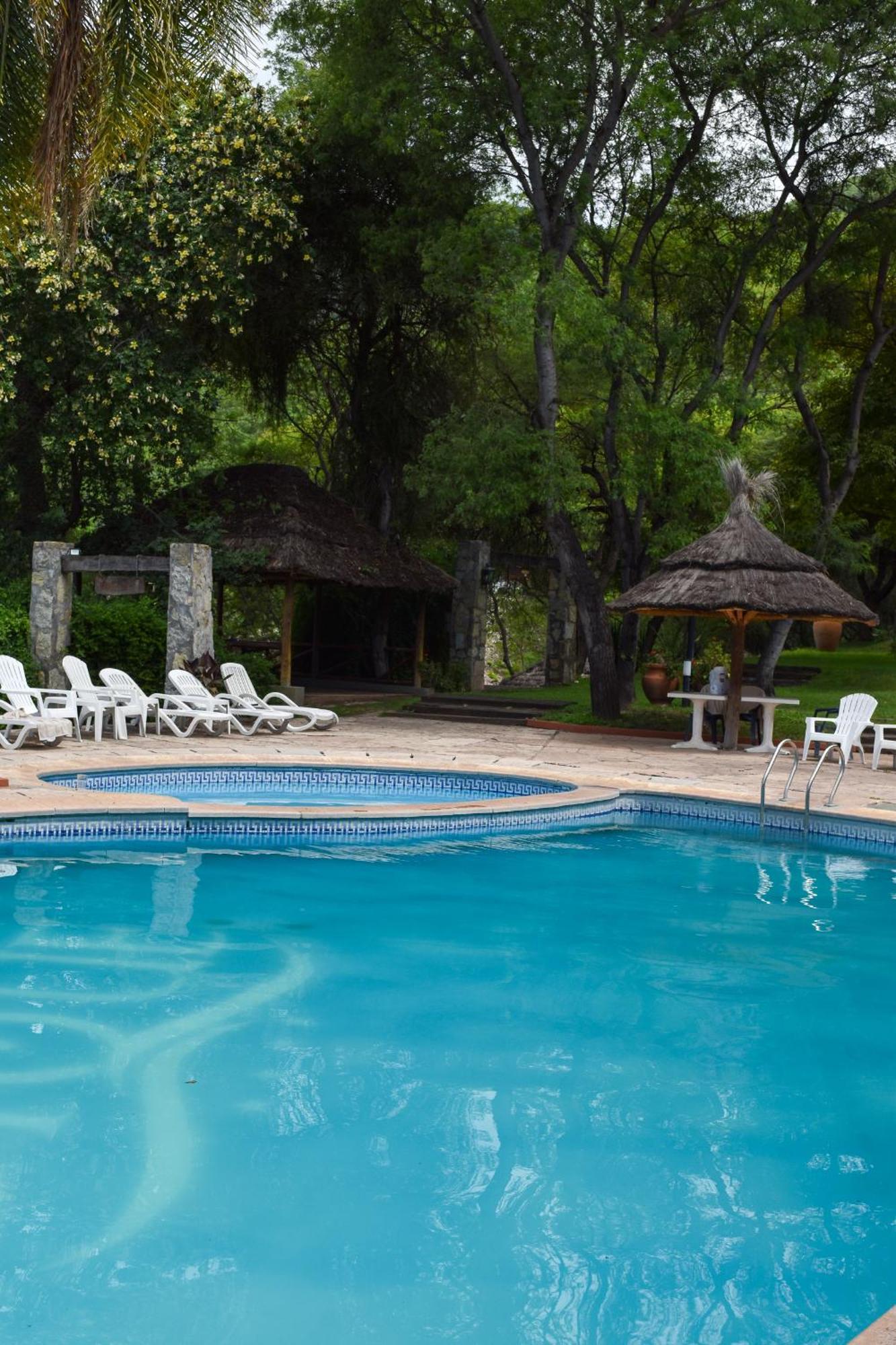 Hotel Del Dique 카브라 코랄 외부 사진