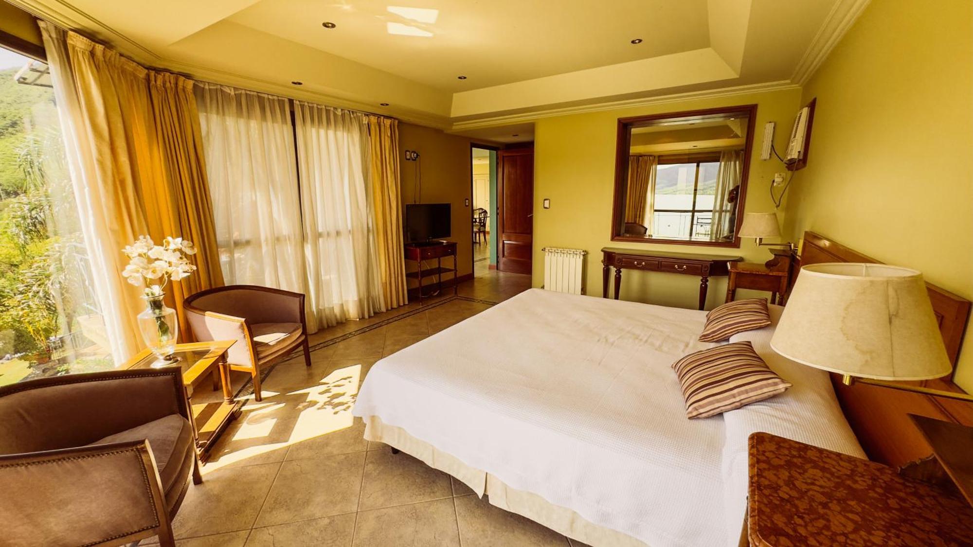 Hotel Del Dique 카브라 코랄 외부 사진