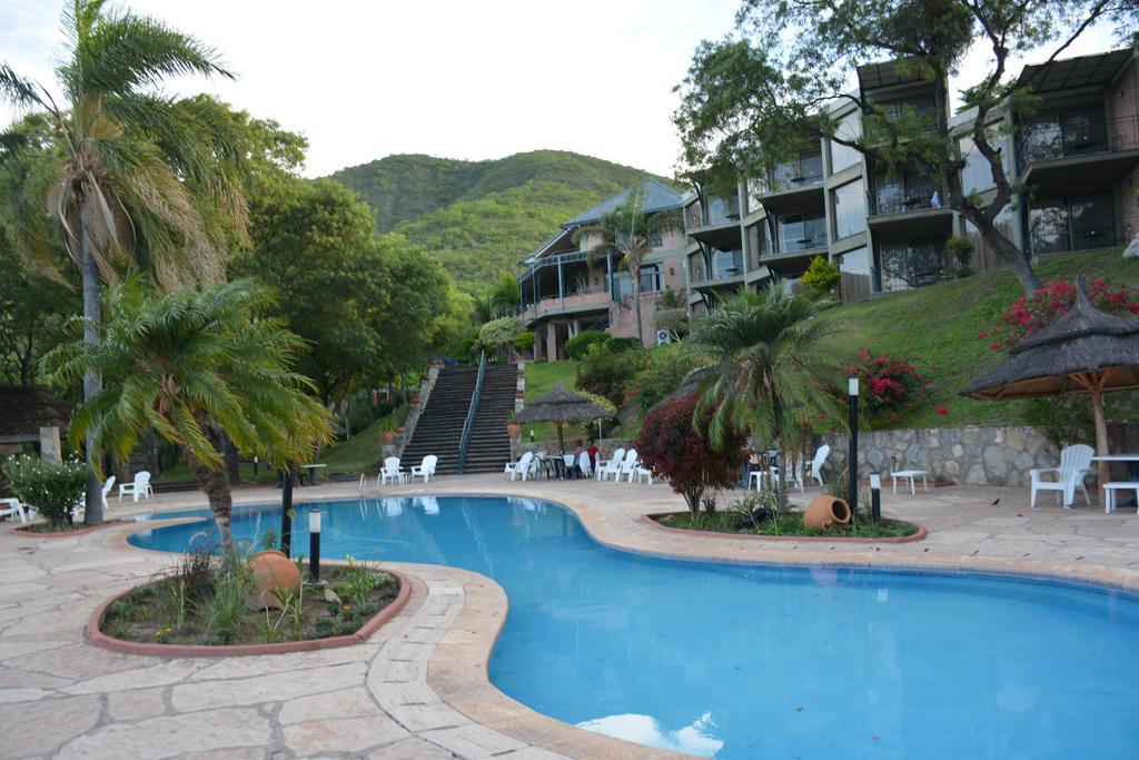 Hotel Del Dique 카브라 코랄 외부 사진
