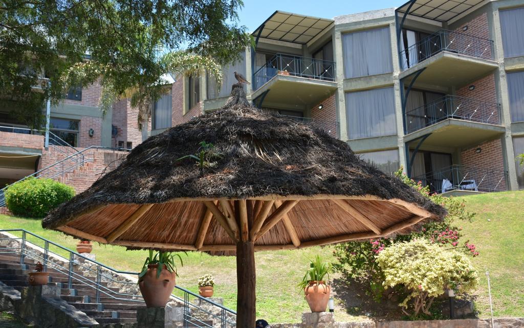 Hotel Del Dique 카브라 코랄 외부 사진